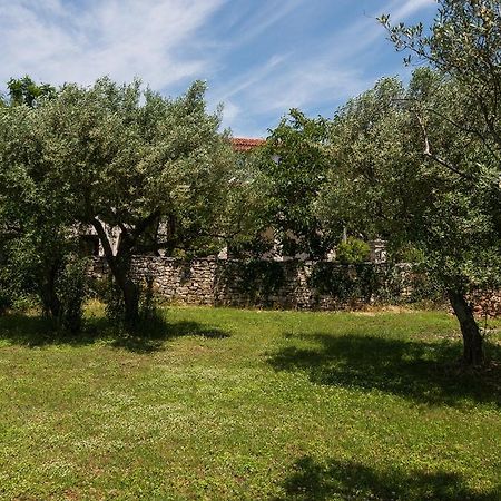 Holiday Home Kukurin Bale Exterior foto